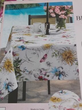 Floral Butterflies White Tablecloth - Elegant Home Dining